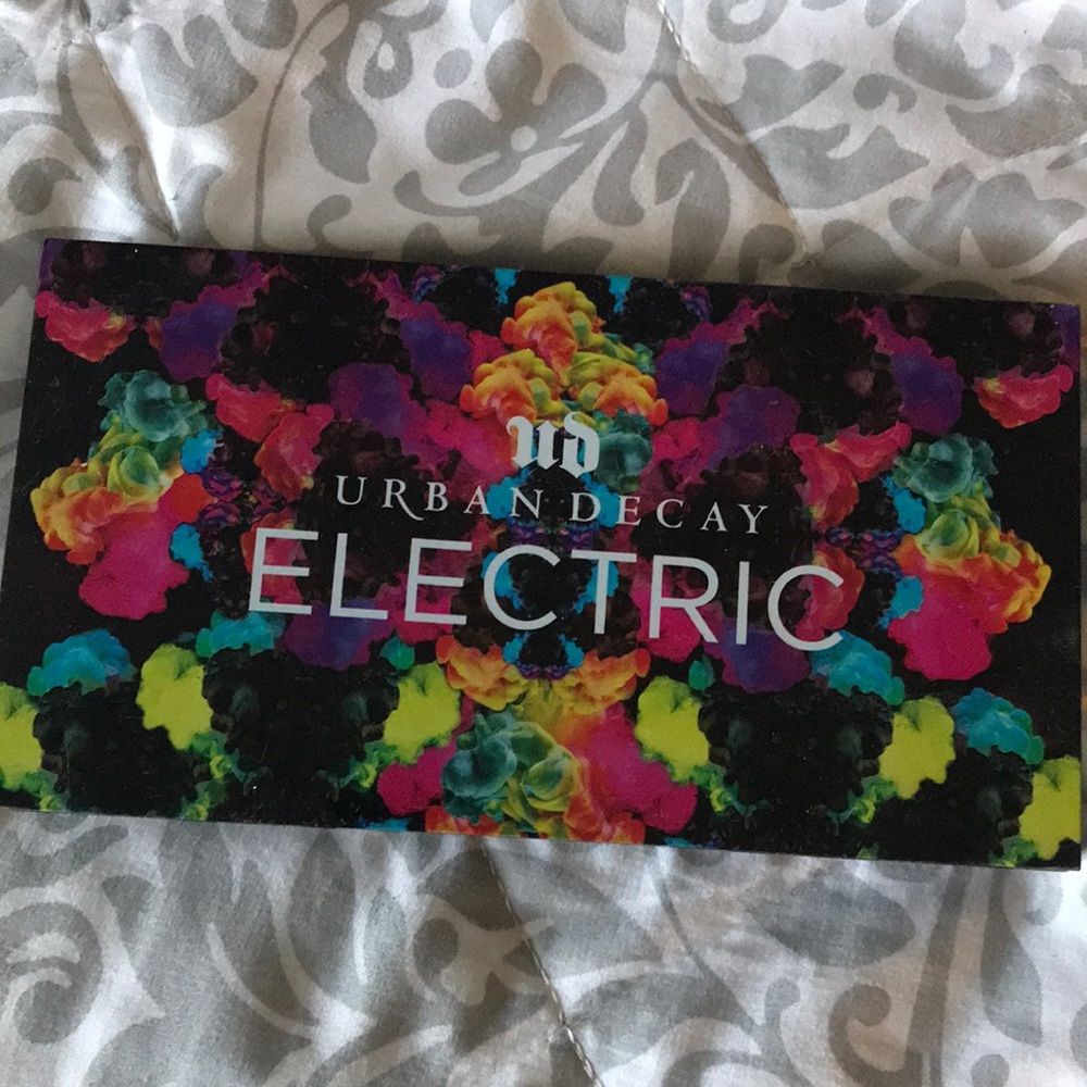 Urban Decay Electric Palette
